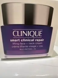 Clinique Clinique Smart Clinical Repair Crème Fermeté + Liftante Visage et Cou - 75 ml