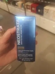 NeoStrata NeoStrata Skin Active Crème Raffermissante Cou et Décolleté - 80 g