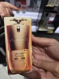 Clarins Clarins Double Serum Foundation – Fondotinta in Siero Ibrido, Finish Luminoso