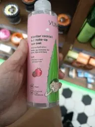 Yumi Yumi Cocktail Micellare Idratante Intensivo con Succo di Lampone e Melograno Acqua Micellare Unisex - 200 ml