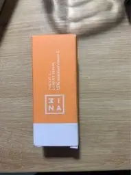 3INA 3INA MAKEUP - Vegan - The Vit C Orange Serum - Transparent - Serum Vitamine C visage stabilisée à 15 % - Effet antioxydant - Éclaircit et réduit l’hyperpigmentation - Cruelty Free