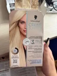 Schwarzkopf Schwarzkopf Creme Supreme Coloration Cheveux Permanente pour Éclaircir les Cheveux Teinte L1++ Extreme Lightener Plus - 60 ml